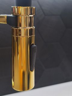 Смеситель для кухни с гибким изливом AltroBagno Flusso 050205 Or  золото