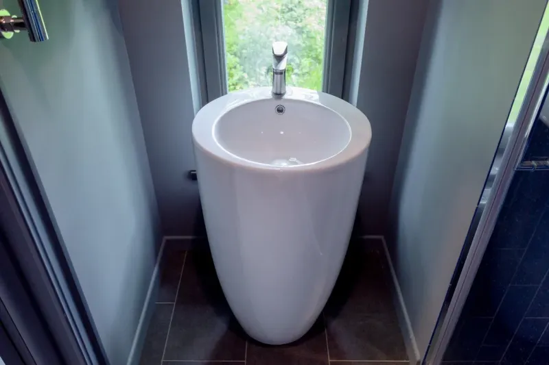 Напольная раковина Melana B133-805 50см белый