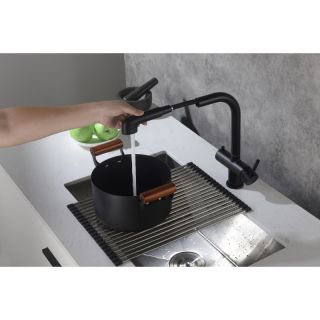 Смеситель для кухни Timo Saona с выдвижной лейкой чёрный 2346/03FL