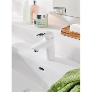 Смеситель для раковины GROHE Eurostyle New 33558LS3 белый