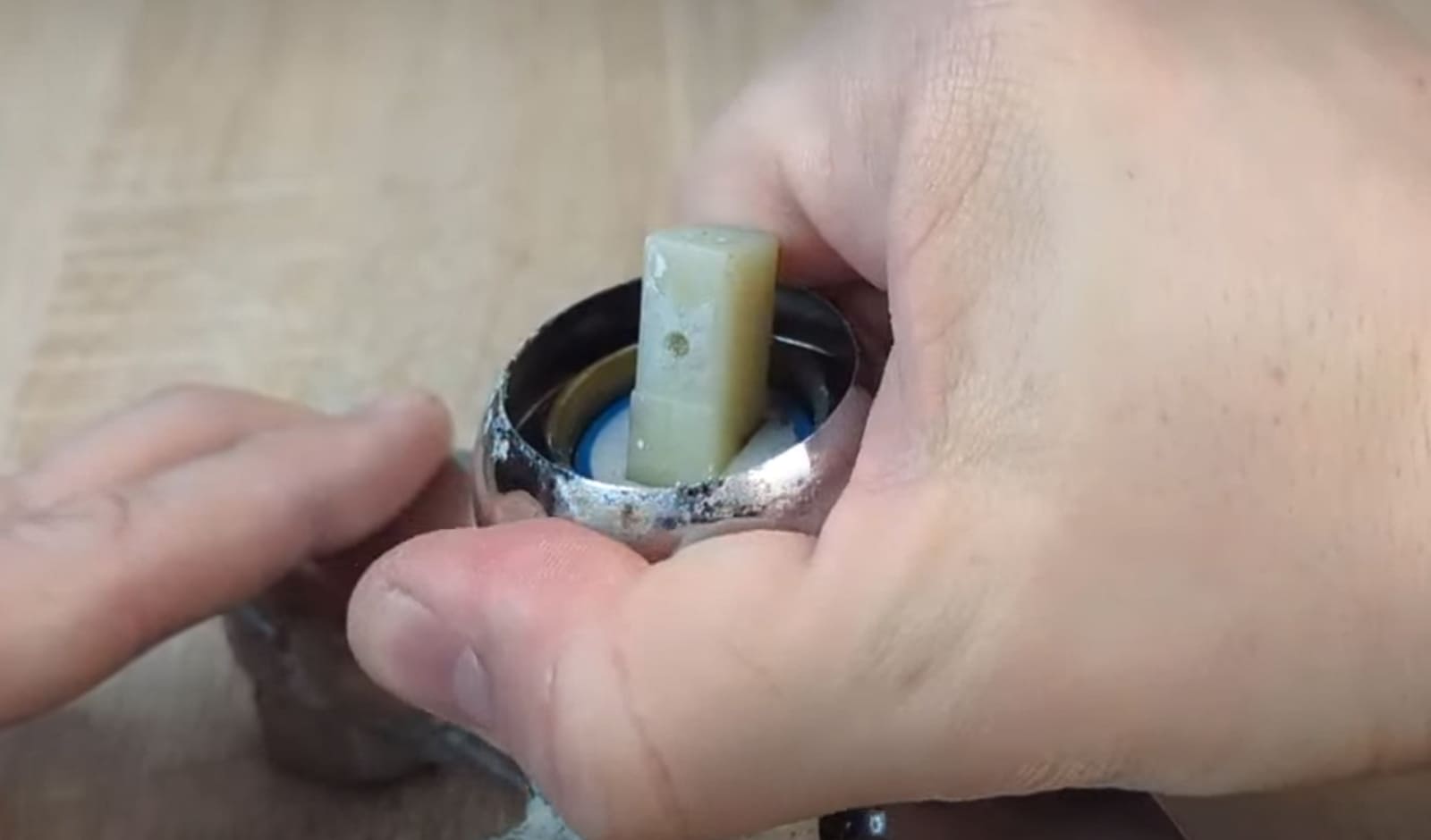 снятие купола со смесителя